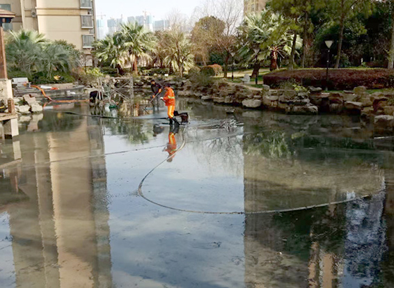 舞钢景观池淤泥清理